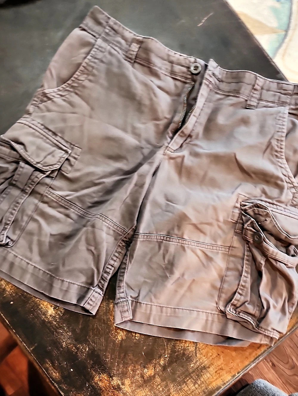 Magellan Outdoors Men's Cargo Shorts Brown Waist 32